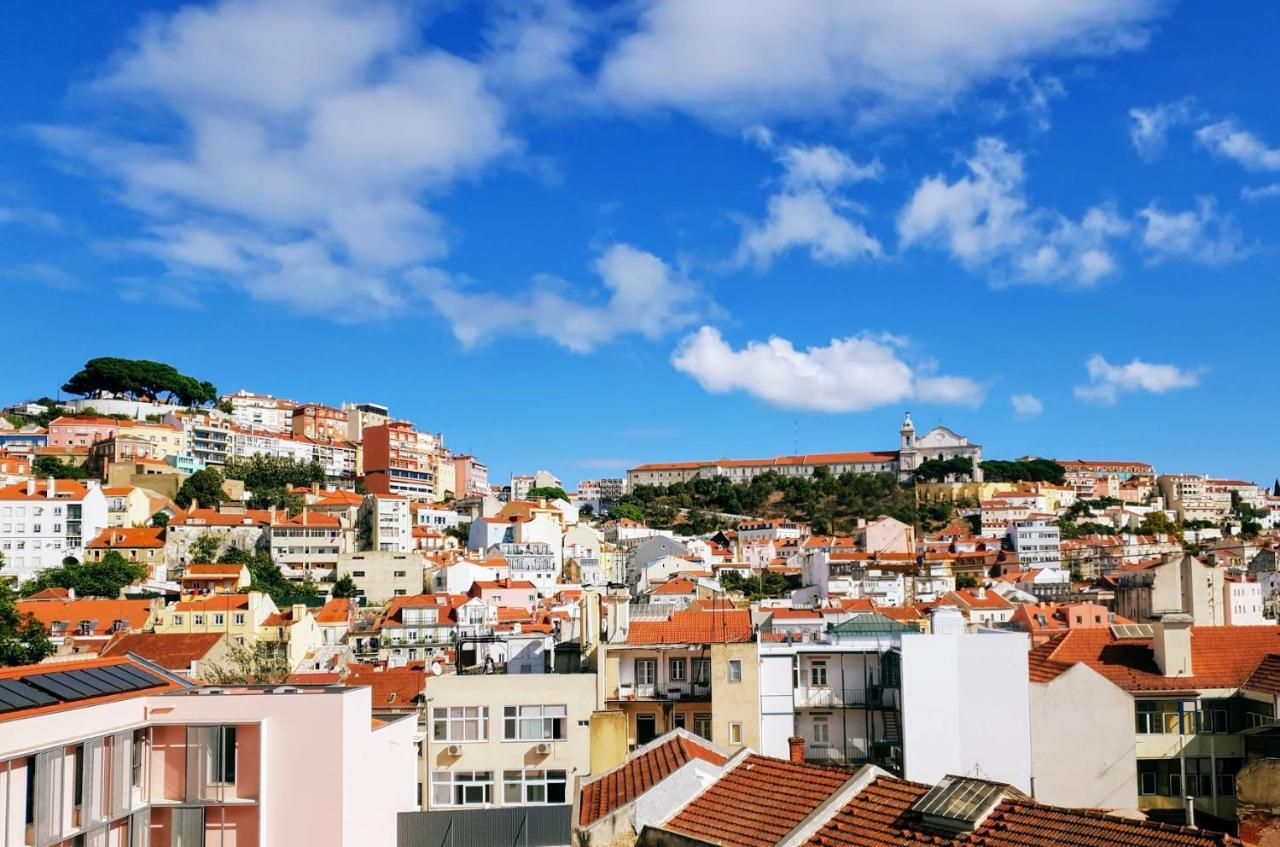 Amazing Downtown Apt With Small Balcony With View Over The Castle Lisboa Dış mekan fotoğraf